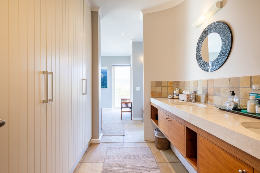 4 Bedroom Property for Sale in Whale Rock Beach Western Cape